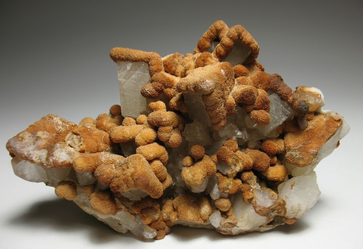 Siderita, calcita
10 x 6,5 x 4 cm
(Autor: Antonio Alcaide)
