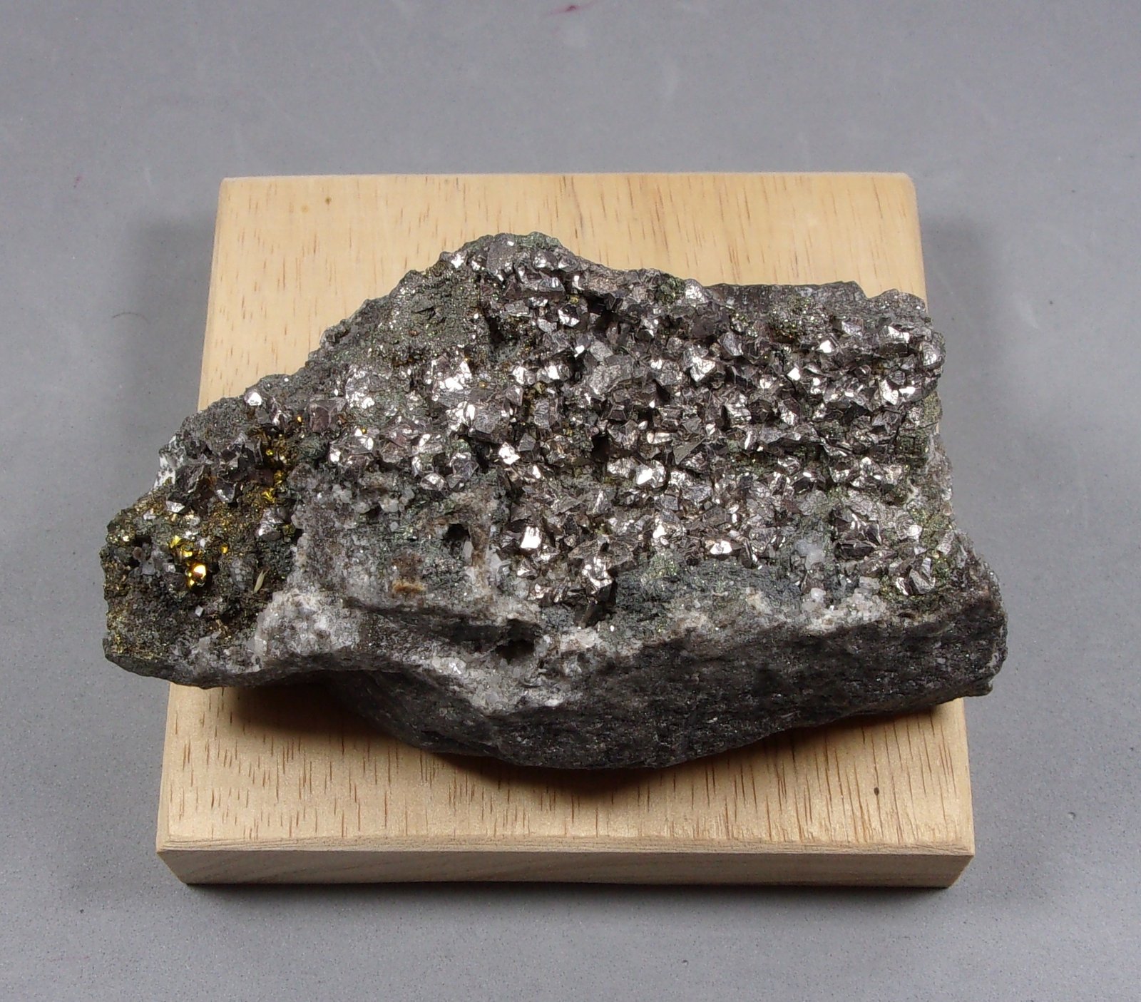 Siegenita
8 x 4,5 cm.
(Autor: J. G. Alcolea)
