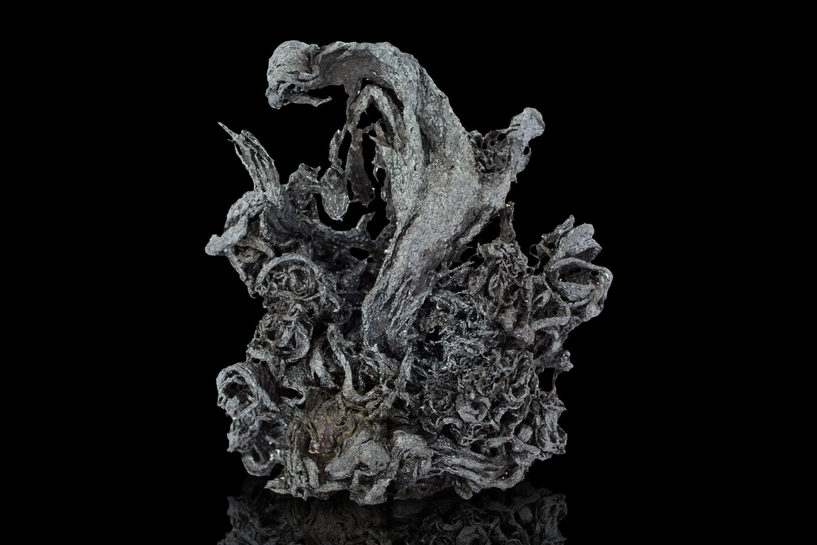 Plata recubierta de Acantita
7.5 x 5 x 8.5 cm
(Autor: Museo MIM)