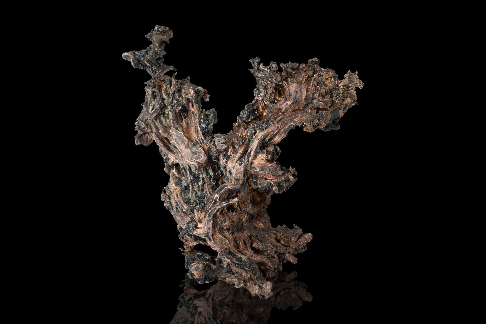 Plata con Acantita
13.5 x 10 x 11.5 cm
(Autor: Museo MIM)