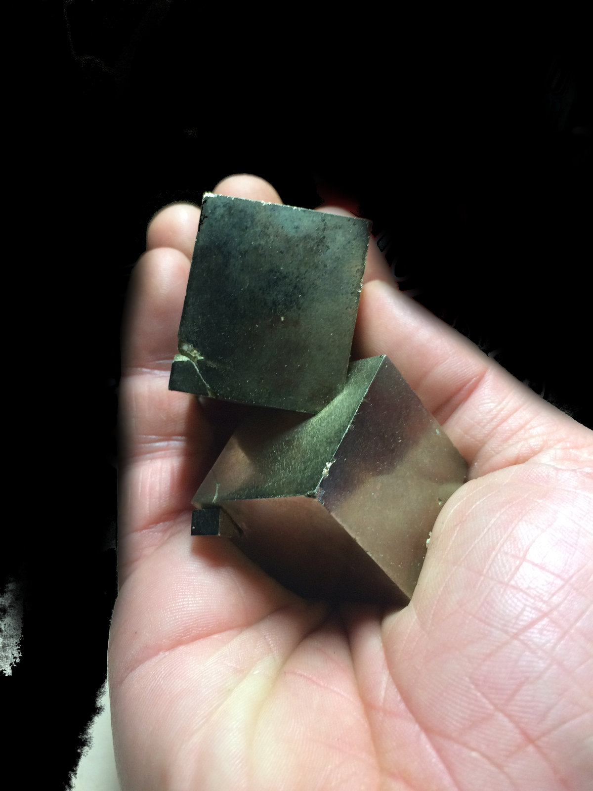 Pirita
9x7cm
(Autor: Obsi)