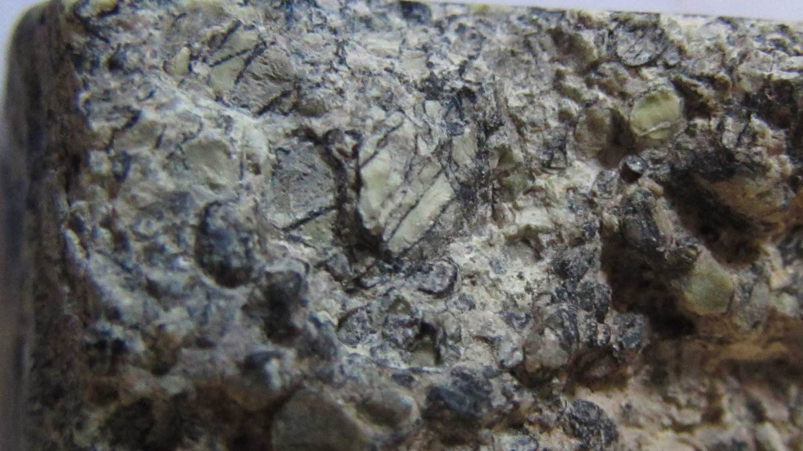 Komatiita
17 cm. ancho de campo
(Autor: prcantos)