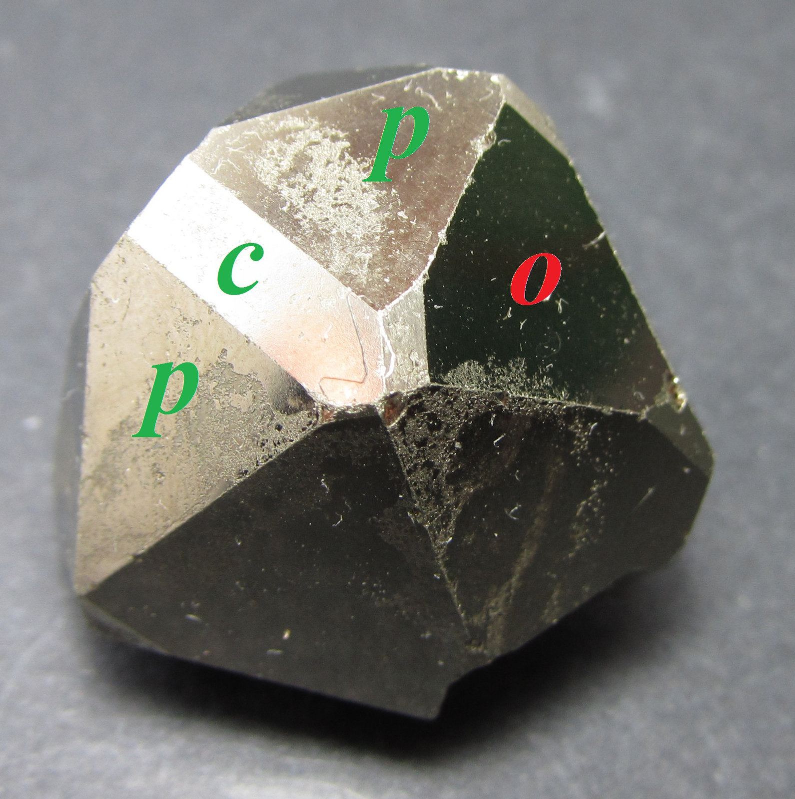 Pirita
3 x 2'5 cm.
(Autor: prcantos)
