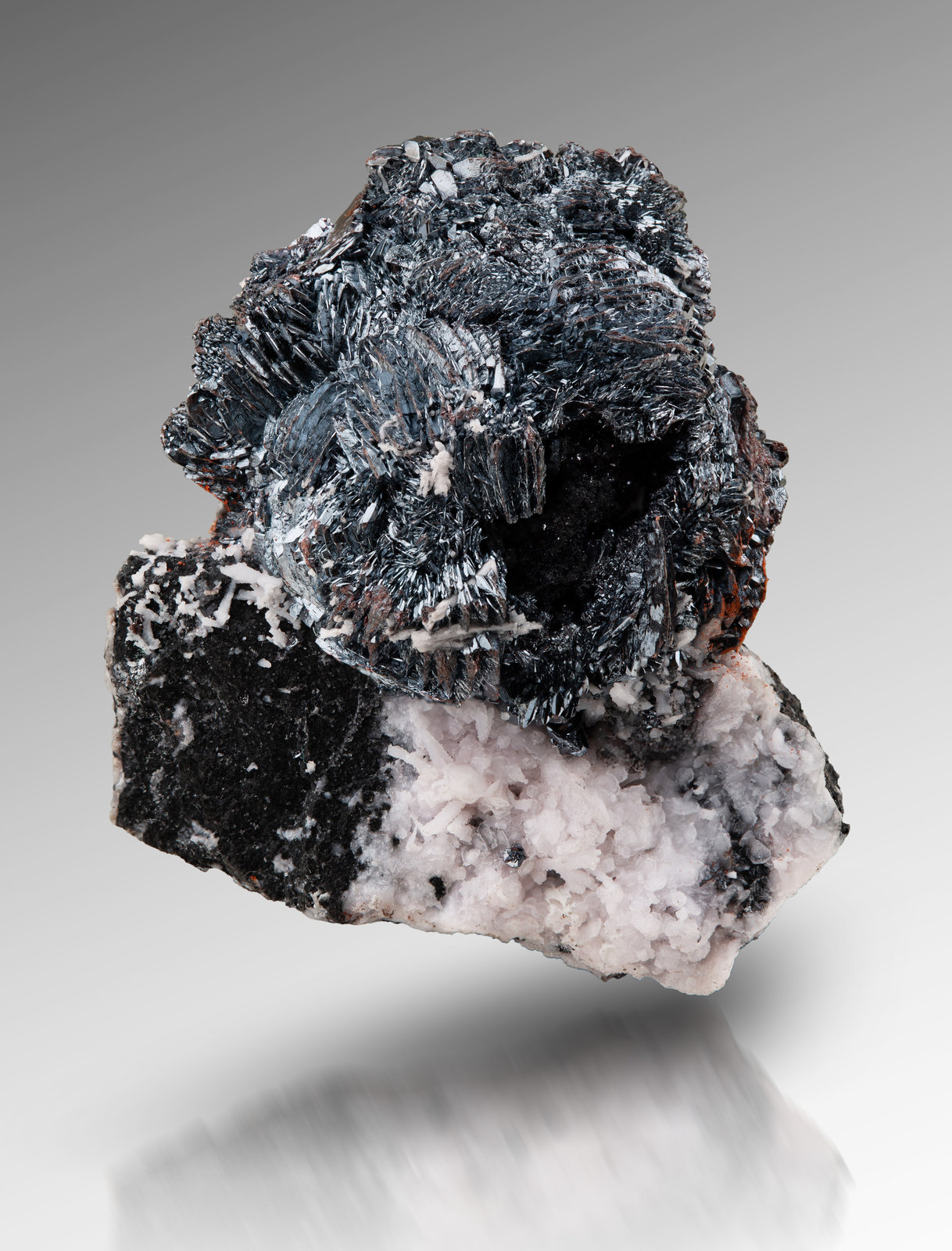 Smithita
3 x 3 x 1.5 cm / cristal principal: 0.7 cm
(Autor: Museo MIM)