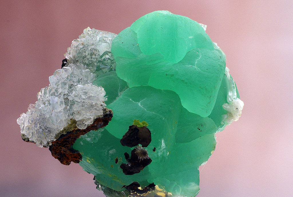 Smithsonita y Hemimorfita
35x30 mm
(Autor: Ramon A  Lopez Garcia)