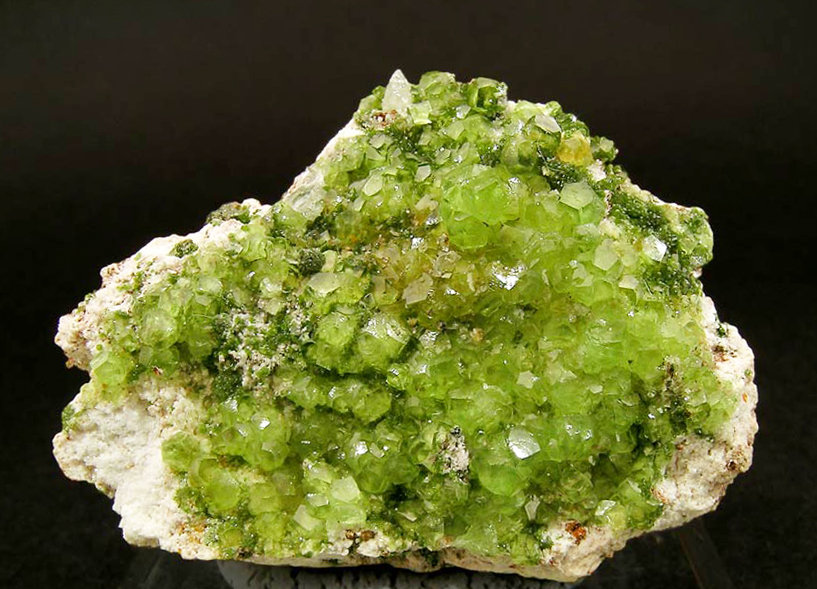 Smithsonita (variedad cuprífera)
4 × 2.9 × 1.4 cm
(Autor: Jordi Fabre)