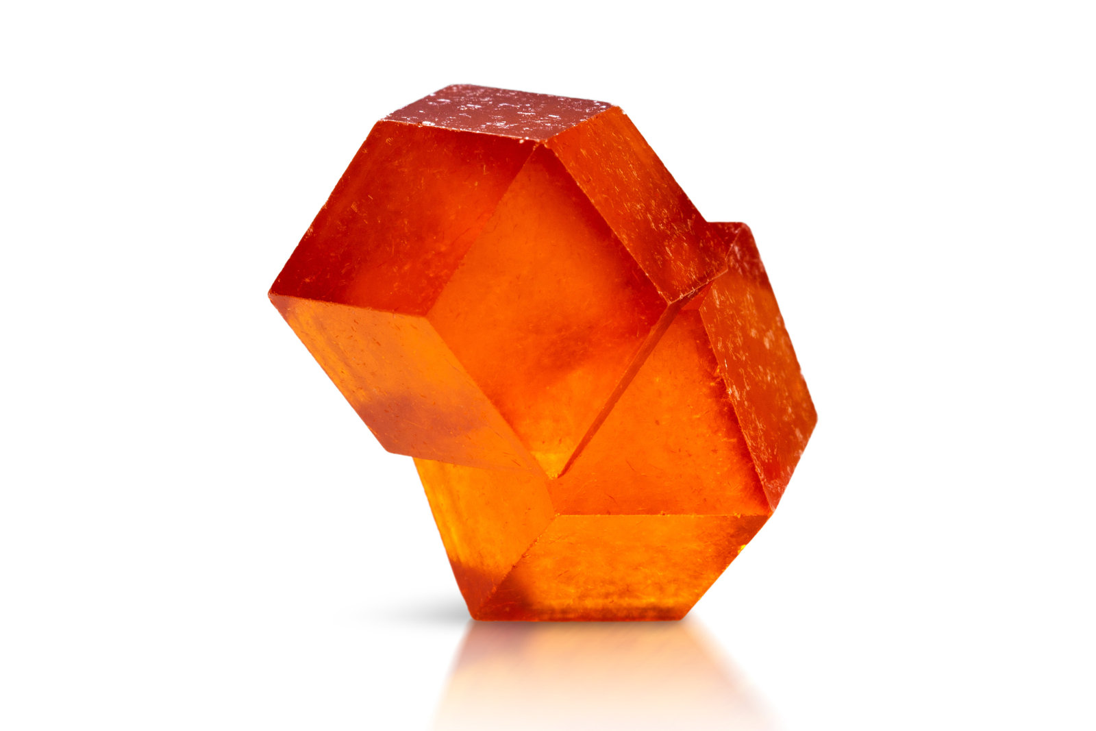 Spessartina (Espesartina)
2.5 x 2 x 2 cm / cristal principal: 1.8 cm
(Autor: Museo MIM)