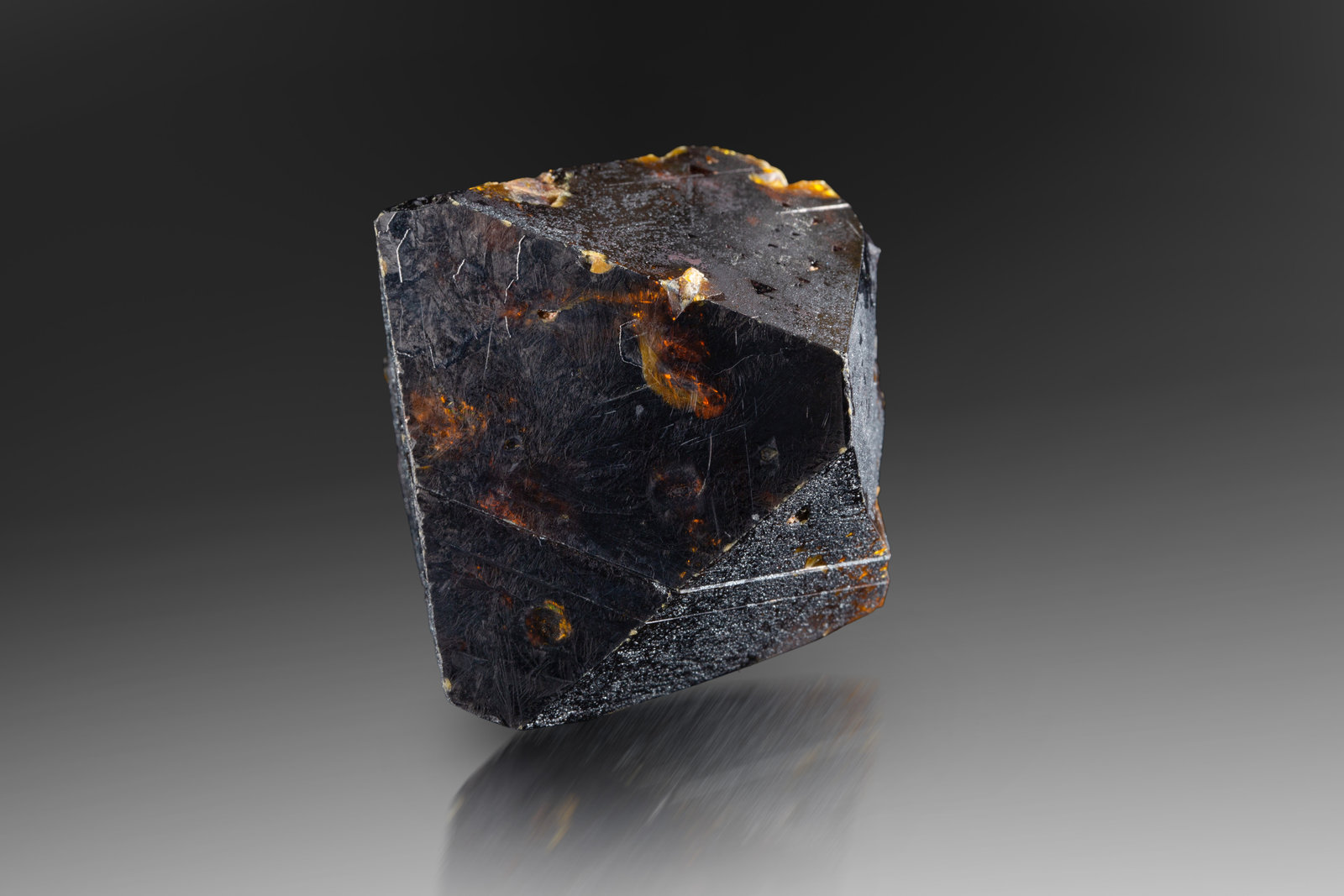 Esfalerita
5 x 5 x 4 cm
(Autor: Museo MIM)