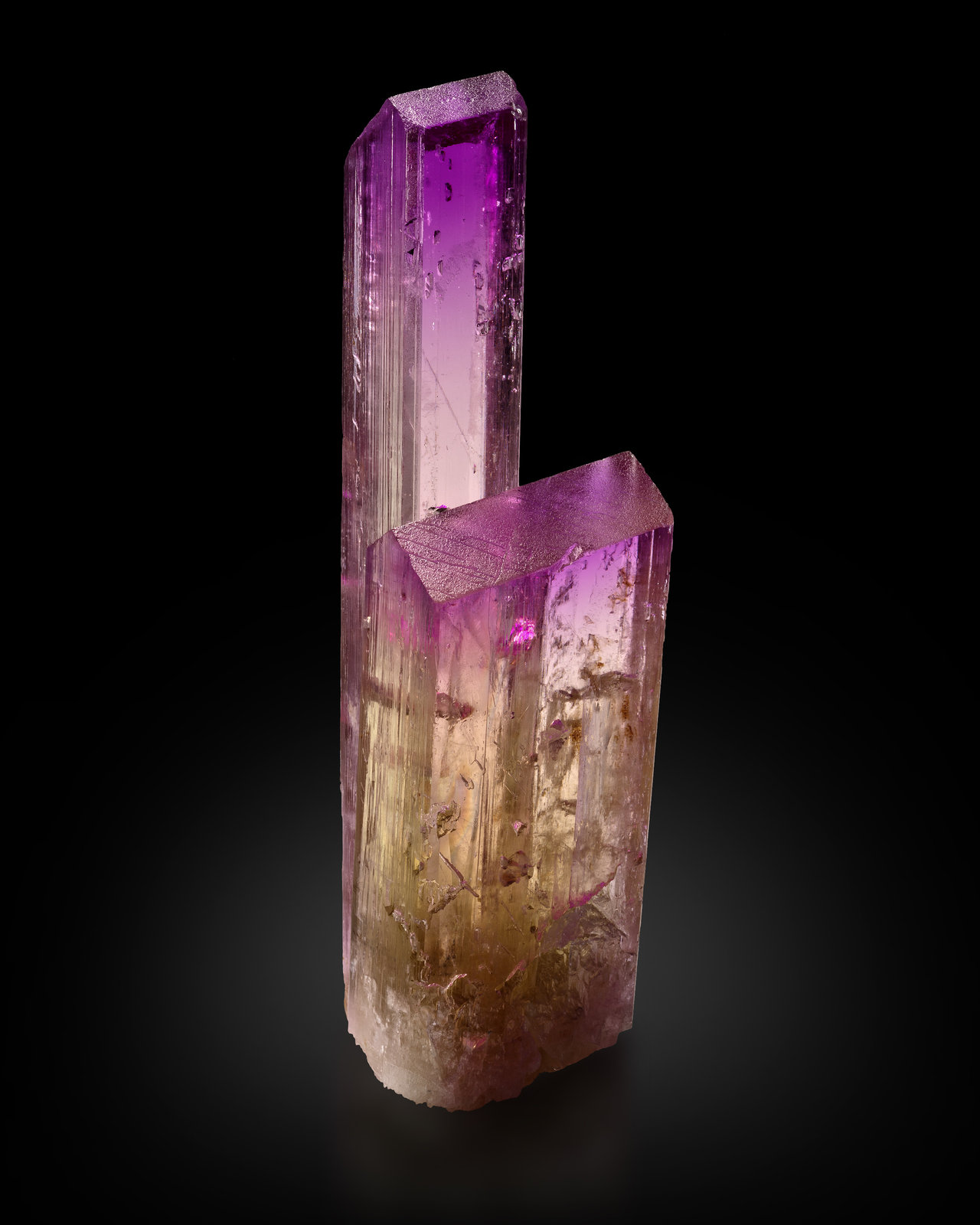 Espodumena
7 x 6.5 x 25 cm / Cristal principal: 25 cm.
(Autor: Museo MIM)