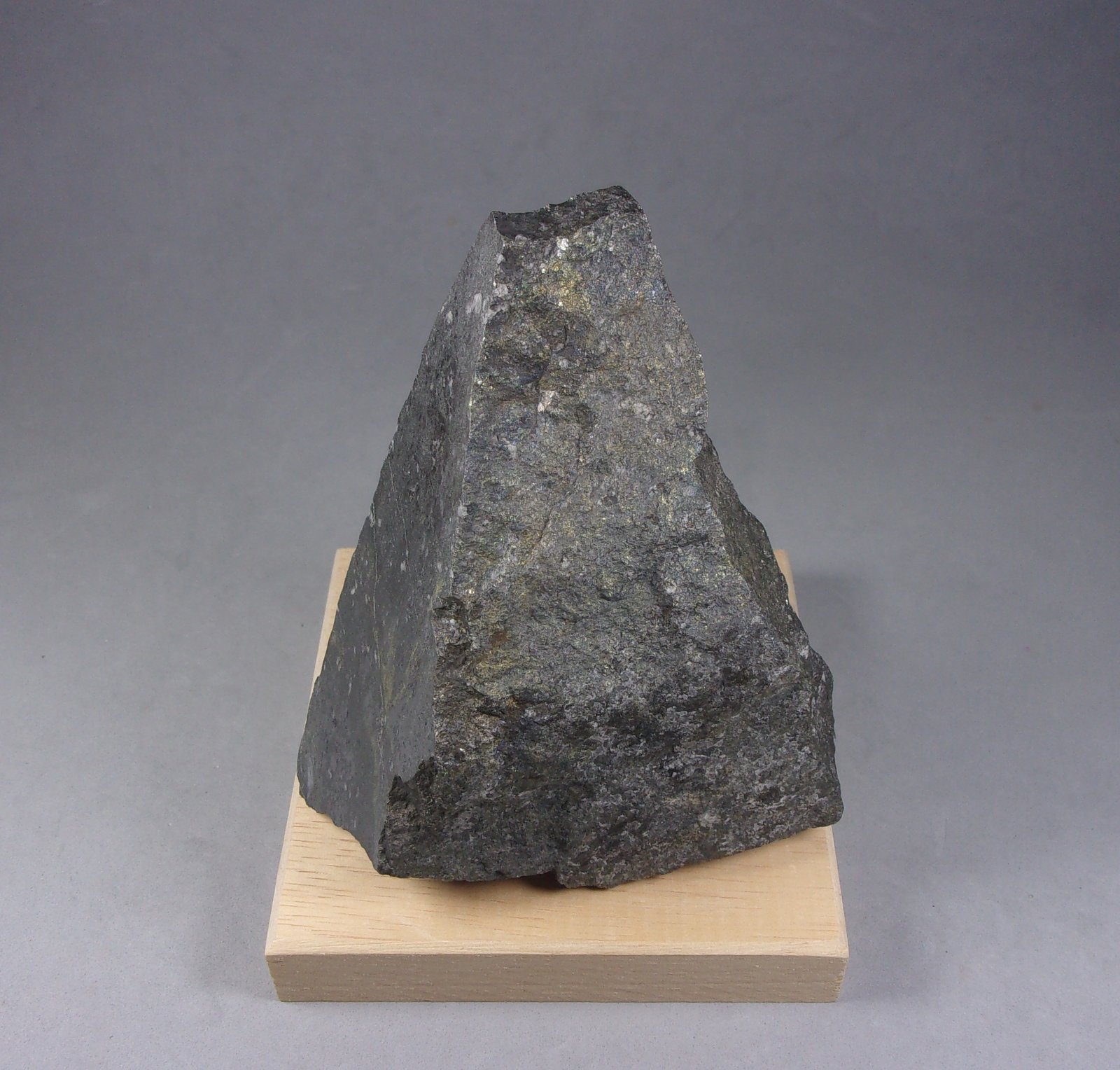 Stannita
9,5 x 8,2 x 3,7 cm.  567 g.
(Autor: J. G. Alcolea)