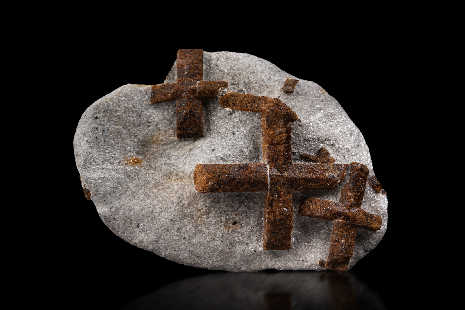 Estaurolita [Staurolite]
8 x 5.5 x 2 cm / cristal principal: 3.7 cm
(Autor: Museo MIM)