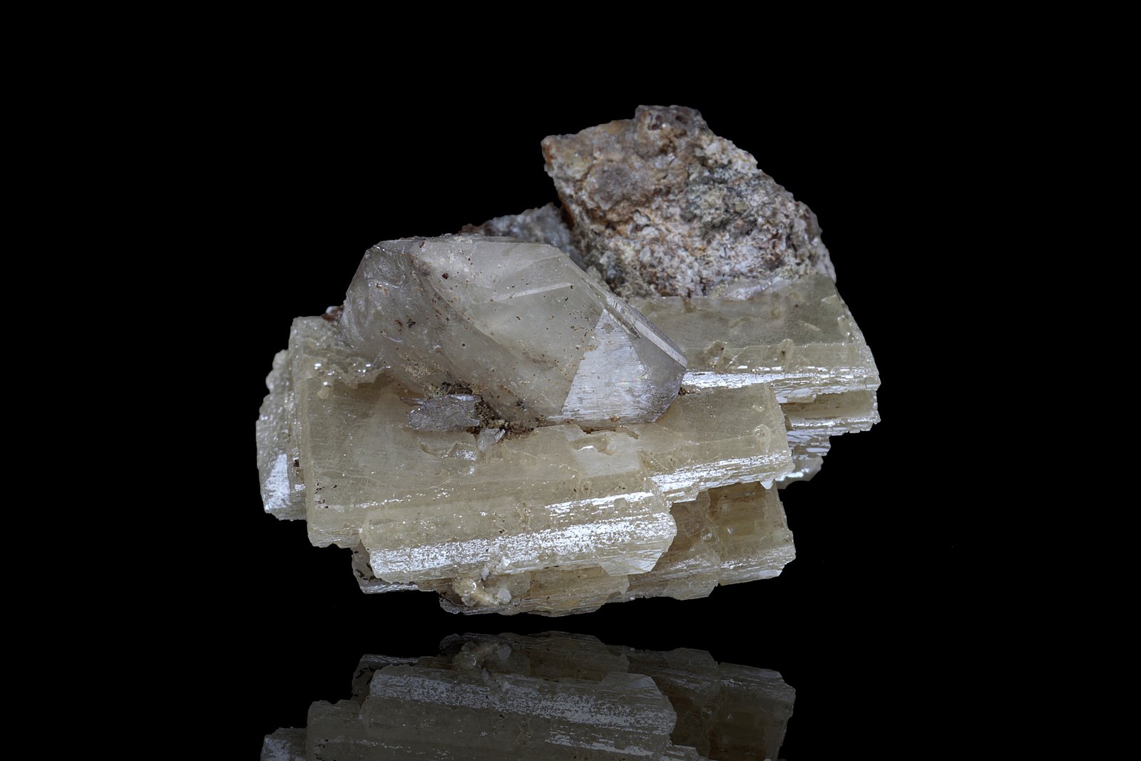 Stolzita
3.5 x 2.5 x 3 cm / cristal principal: 3.4 cm
(Autor: Museo MIM)