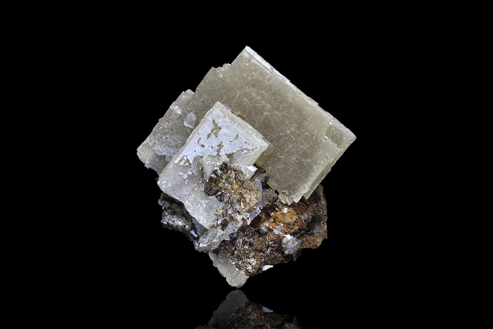 Stolzita
3 x 2 x 3.5 cm / cristal principal: 2.8 cm
(Autor: Museo MIM)