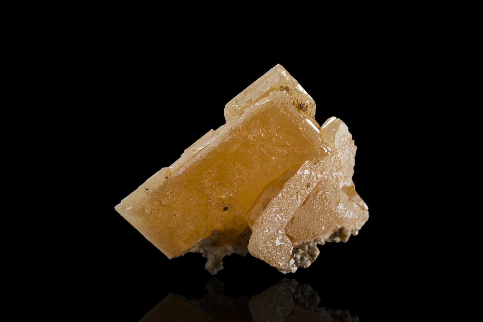 Stolzita
4 x 2 x 3.5 cm / Cristal principal: 3.4 cm
(Autor: Museo MIM)