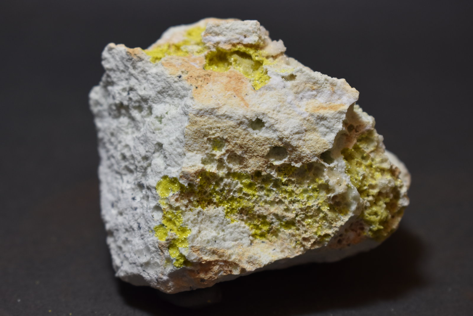 Strelkinita
75 x 60 mm
(Autor: Joaquin Blanco Cortina)