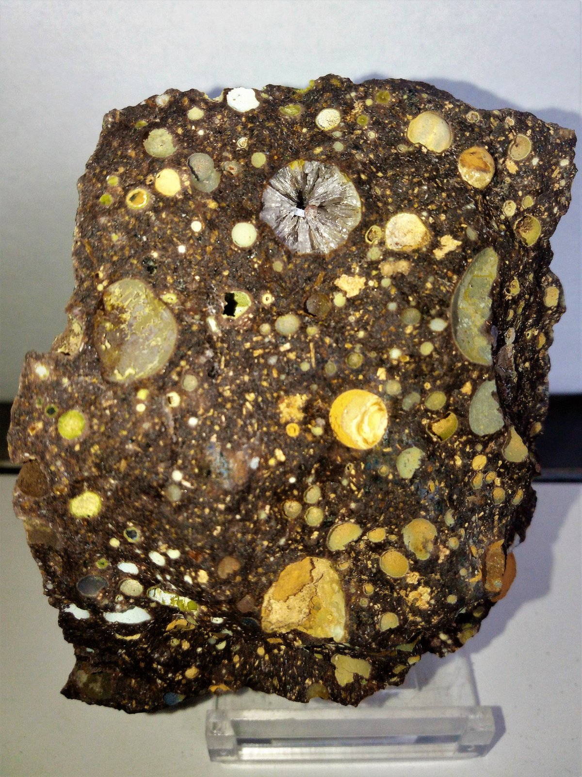 Aragonito
9x6 cm.
(Autor: Adri Rodríguez)