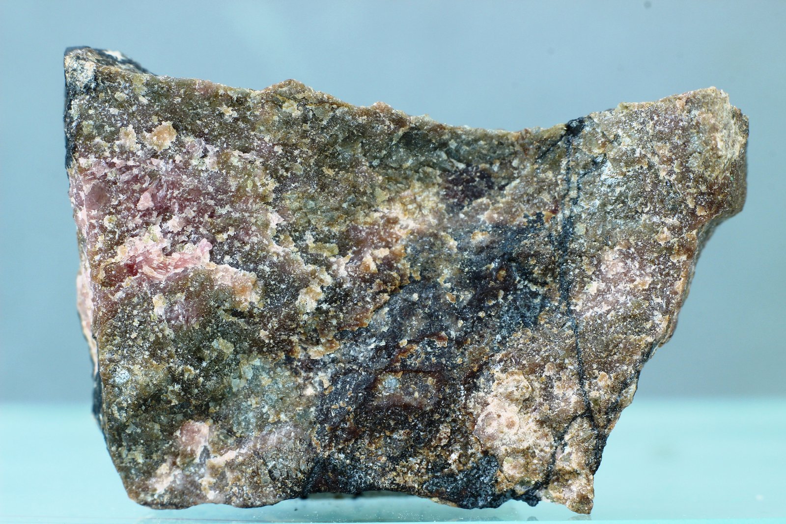 Tefroita
40x30 mm
(Autor: Juan Espino)
