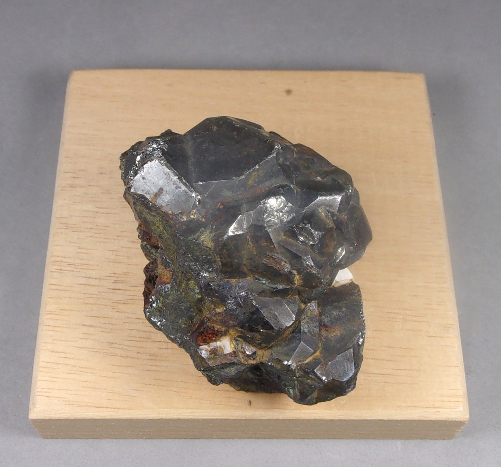 Tetraedrita
5,8 x 4 x 4,5 cm.
(Autor: J. G. Alcolea)