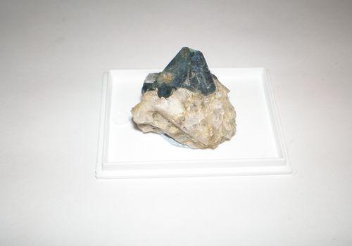Tetraedrita
35 x 35 mm. (base de 6x4 cm.)
(Autor: Ignacio)