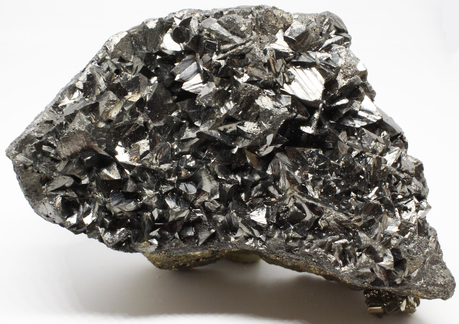 Tetraedrita
9X5X4 cm
(Autor: Luis Edmundo Sánchez Roja)