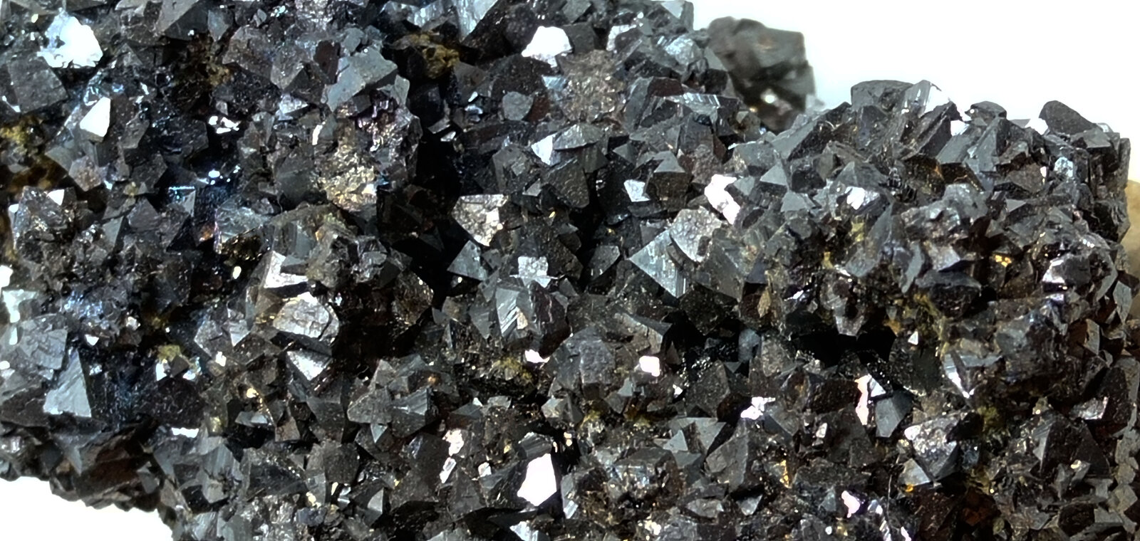 Tetraedrita
Casapalca, Chicla District, Huarochiri Province, Lima Department, Peru
76X55X60 mm.
(Autor: Luis Edmundo Sánchez Roja)