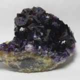 Fluorita
6x5 cm, cristales 14mm
(Autor: Nieves)