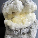 Magnesita
Tamaño cristales 0.5 cm
(Autor: Rodrigo Fresco)