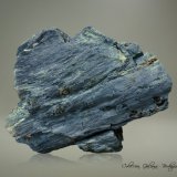 Dumortierita
76 x 66 x 41 mm.
(Autor: Rafael Galiana)