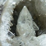 Calcita
2 x 1,5 cm. la geoda, 1 cm. el cristal
(Autor: javier ruiz martin)