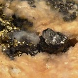 Proustita, Pirita, Dolomita
6 x 4 cm. la pieza 0,2 cm. el cristal
(Autor: javier ruiz martin)