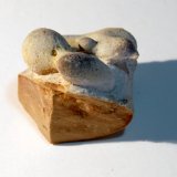 Ópalo (variedad menilita)
Medidas pieza: 2,7x2,4x2,4 cm
(Autor: Sergio Pequeño)