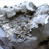 Fluorita y Pirita
Medidas pieza: 7,6x5,6x5 cm
(Autor: Sergio Pequeño)