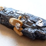 Ferberita y Siderita
Medidas pieza: 8,2x3,5x2,5 cm
(Autor: Sergio Pequeño)