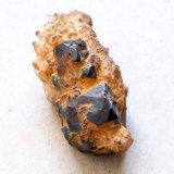Goethita pseudomórfica de Pirita
Medidas pieza: 4,6x2x1,7 cm
(Autor: Sergio Pequeño)