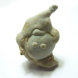 Ópalo (variedad menilito)
Medidas pieza: 3,1x2,3x1,7 cm
(Autor: Sergio Pequeño)