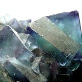 Fluorita
Medida: 7 x 6,5 x 4,5 cm
(Autor: Sergio Pequeño)