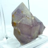 Cuarzo (variedad amatista)
Medida: 4,1x4x2,7 cm
(Autor: Sergio Pequeño)