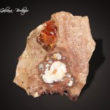 Opalo (variedad opalo de fuego)
67 x 80 x 32 mm.
(Autor: Rafael Galiana)