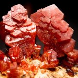 Vanadinita
8 x 5 cm. la pieza, 3 cm. los cristales
(Autor: javier ruiz martin)