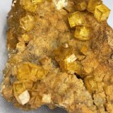 Fluorita
7,5cm de ancho y 2,5cm de alto
(Autor: castrominerals)