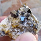 Anatasa
43 x 32 mm (Cristal mayor 8 x 5 mm
(Autor: Cristalino)