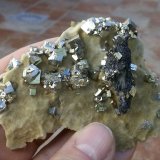 Pirita, esfalerita
8 x 6 cm
(Autor: Cristalino)