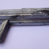 Stibnita (Estibina)
6,6 x 4,3 cm
(Autor: Cristalino)