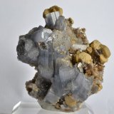 Fluorapatito (grupo Apatito), Siderita
5,5 x 3,5 x 3 cm.
(Autor: Raúl S. Llorente)