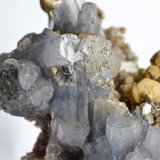 Fluorapatito (grupo Apatito), Siderita
5,5 x 3,5 x 3 cm.
(Autor: Raúl S. Llorente)