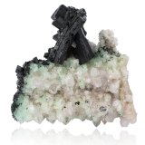 Babingtonita con Cuarzo y Prehnita
17,5 x 17,5 x 18,5 cm
(Autor: Museo MIM)