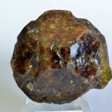 Vesuvianita
4,7 x 4,5 x 3,1 cm.
(Autor: Raúl S. Llorente)