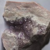 Cuarzo (variedad amatista)
5,5 x 5 x 3 cm.
(Autor: Rafael varela olveira)