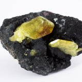 Crisoberilo con Taramita y Diopsido
7,5 x 5,5 x 4 cm
(Autor: Museo MIM)