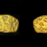 Oro
7 mm x 5 mm. Masa: 0,49 g.
(Autor: Carles Millan)